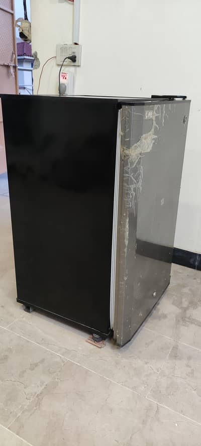 PEL LIFE REFRIGERATOR