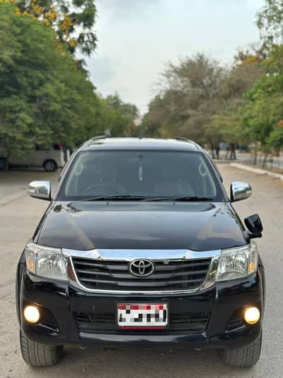 Toyota Hilux 2014