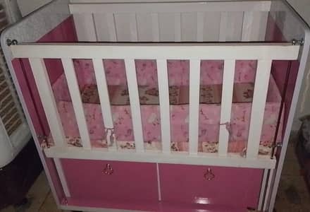 baby cot
