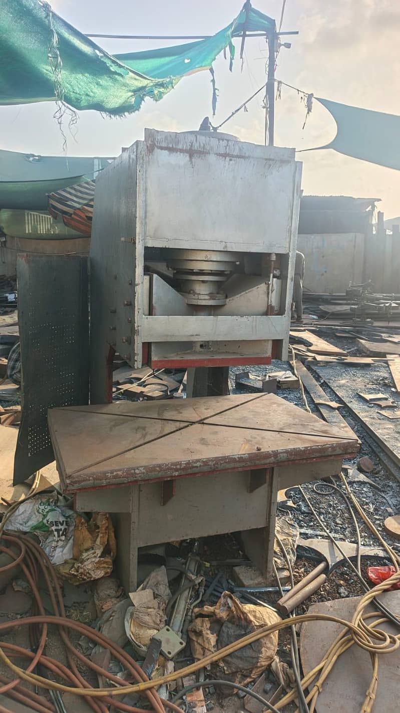 hydrolic press machine 4