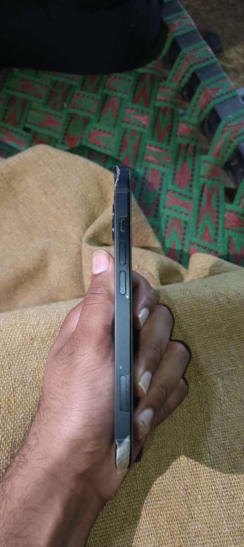 Apple iPhone 13 1