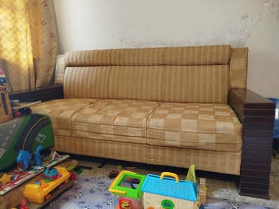 5 seater sofa with 2 side tables