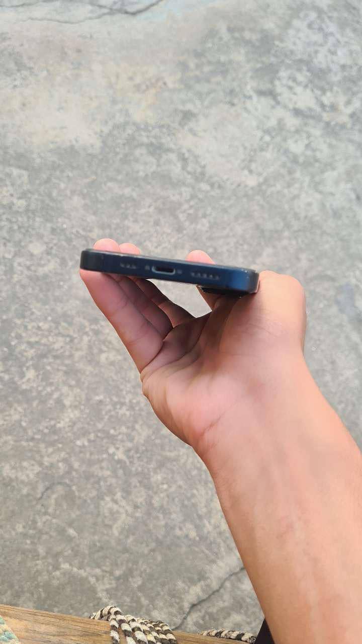 Apple iPhone 14 4