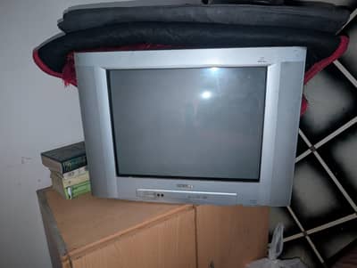 Phillips TV 100% pure condition
