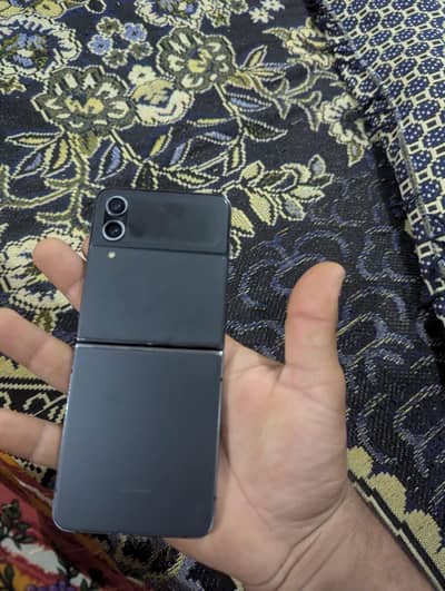 z flip 4