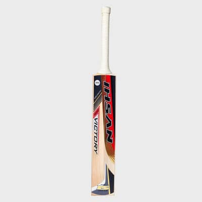 Ihsan V7 Bat (Almost New)