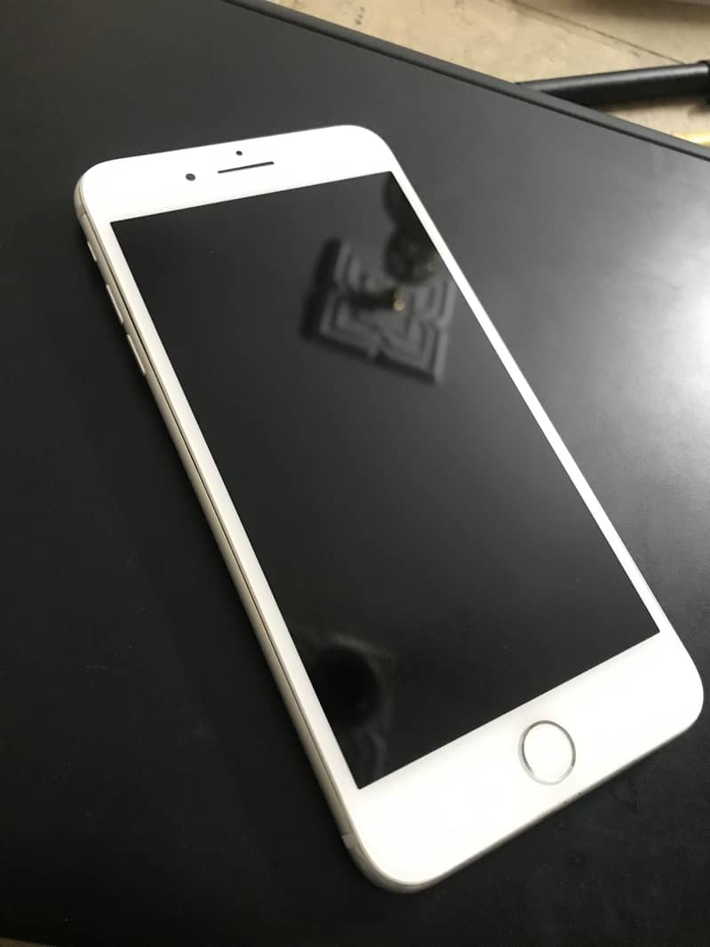 Apple iPhone 7 Plus 0