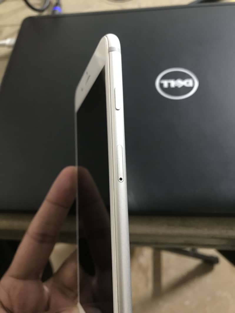 Apple iPhone 7 Plus 4