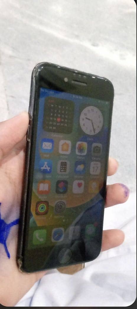 Apple iPhone 8 5
