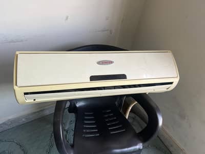 Singer 1.5 Ton Split AC - 10/10 Perfect Condition - Home Used