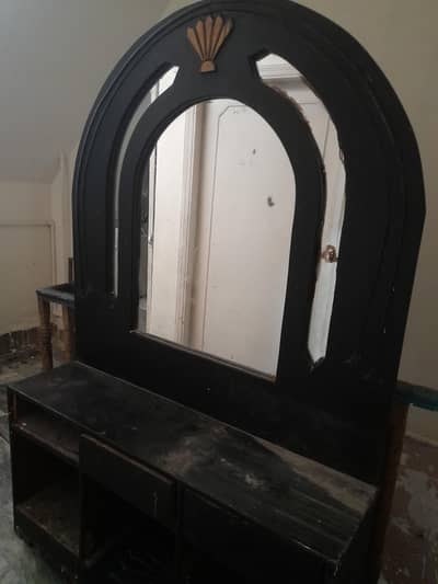 dressing table