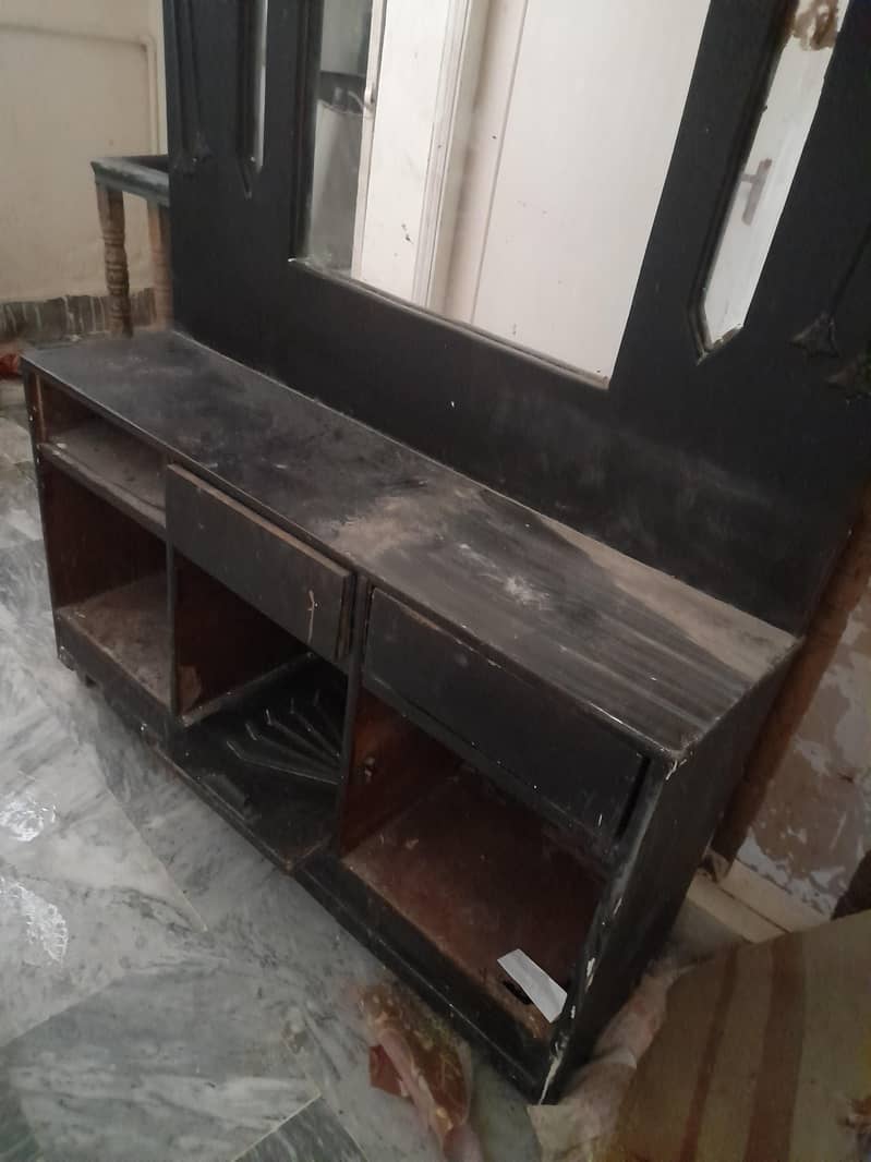 dressing table 1