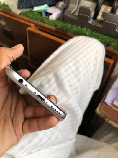 Apple iPhone 6
