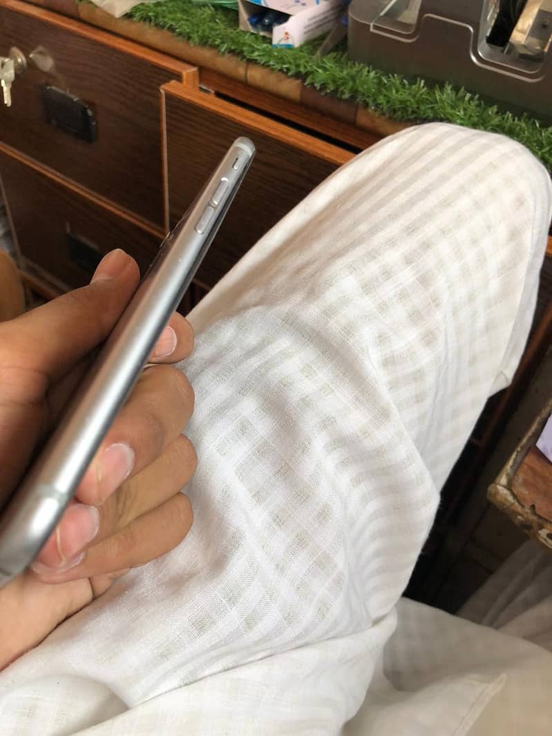 Apple iPhone 6 2