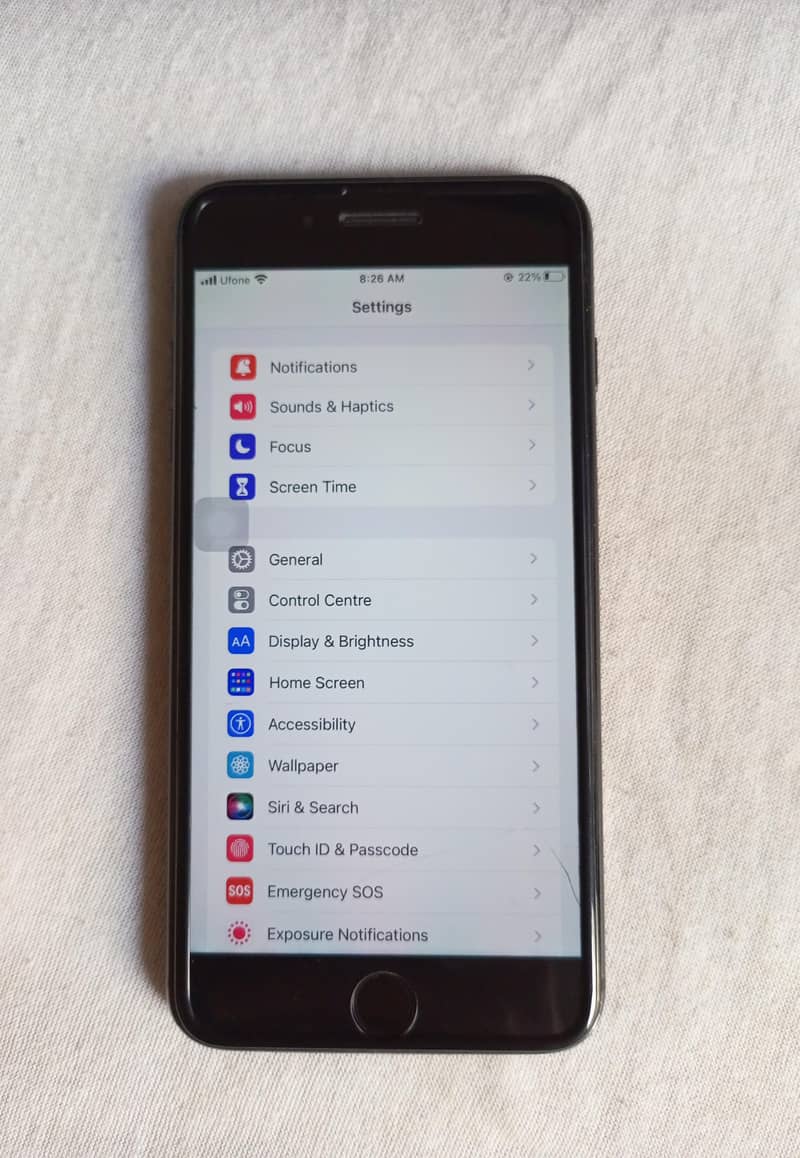Apple iPhone 8 Plus 4