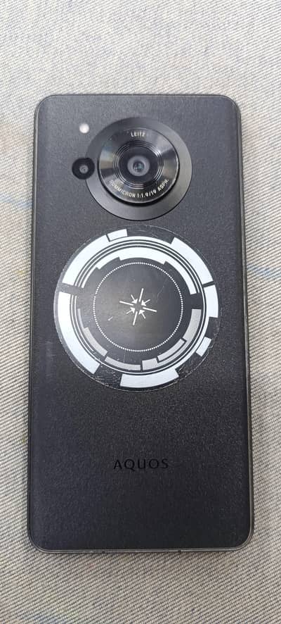 Aquos r7s japanese model 8 gen 1.  rate km ho jye ge