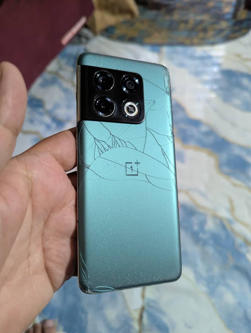 One Plus 10 Pro 1