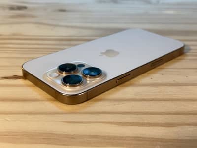Apple iPhone 16 Pro