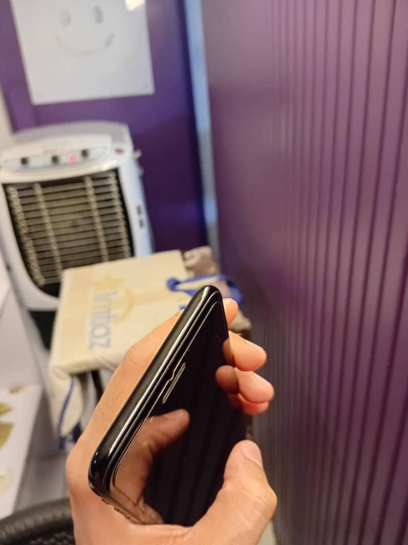 Apple iPhone 7 Plus 5