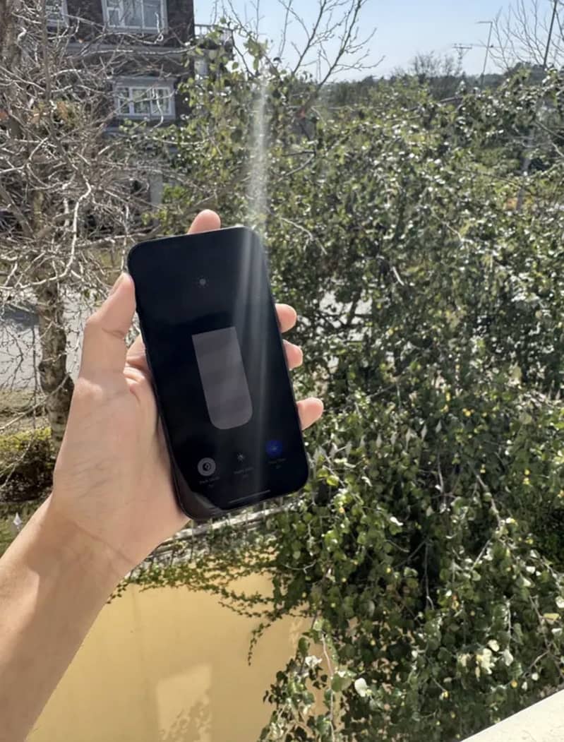 Apple iPhone 13 9