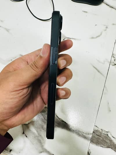 Apple iPhone 14