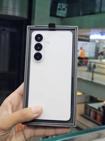 Samsung Mobile S26