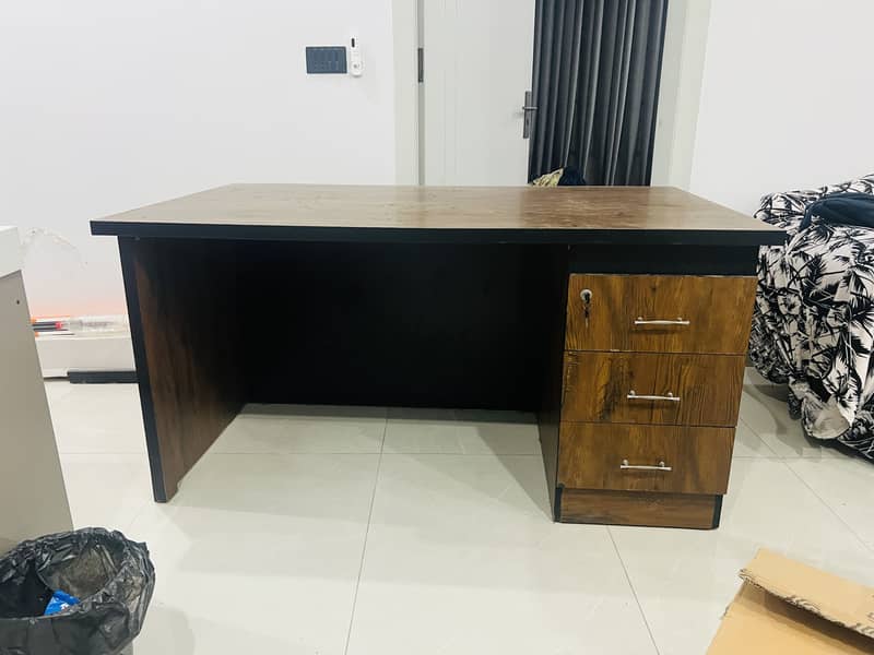 Office table 0