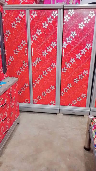Bed with Almari divider and dresing Contact 03082161701