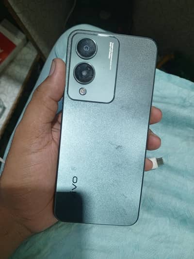 Vivo Y17s