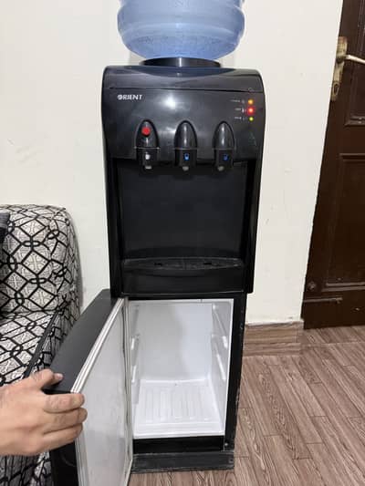 Orient Water Dispenser Black