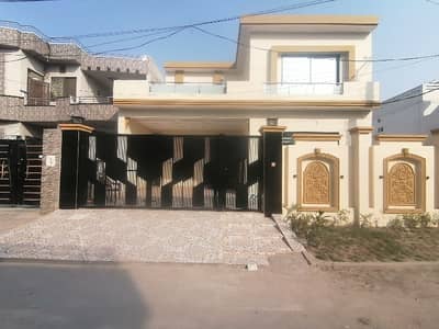 Prominently-Located Prime Location House Available In Wapda Town Phase 1 - Block E For sale