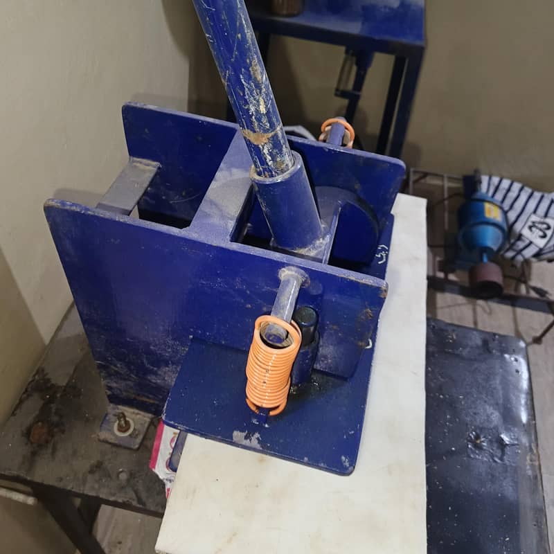 Slippers making machine 14