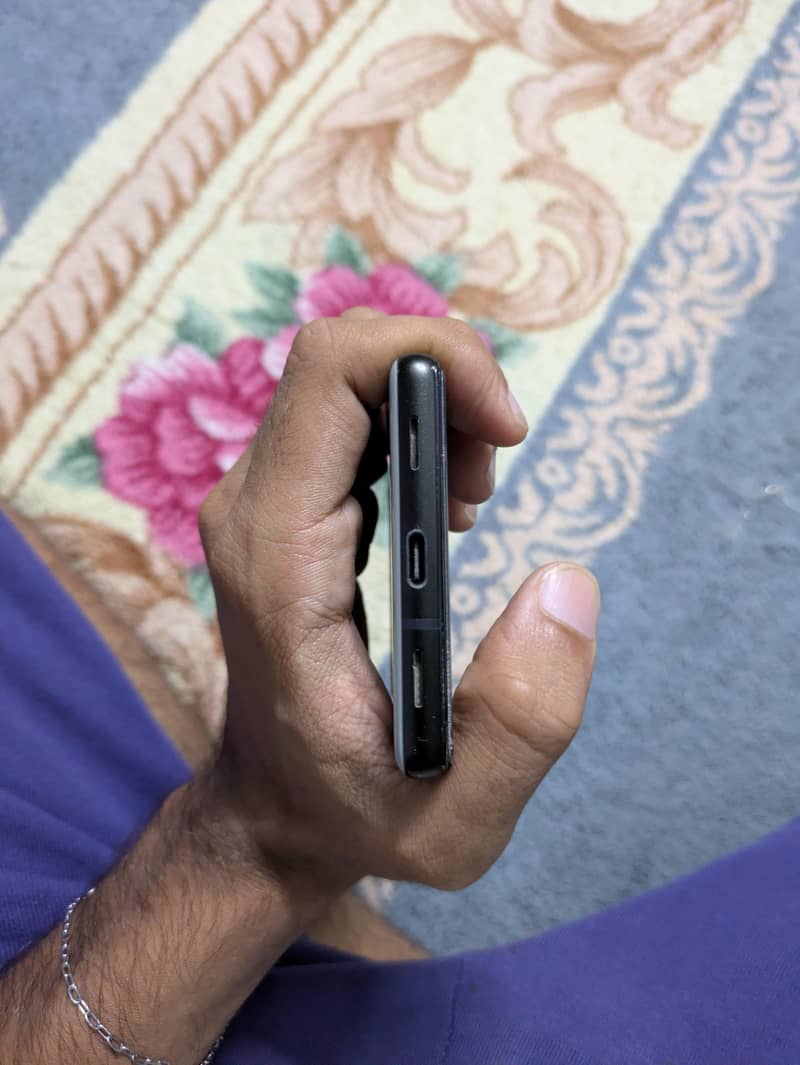 Google Pixel 6a 1