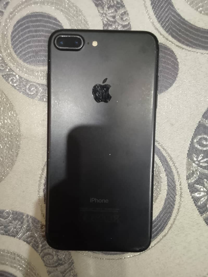 Apple iPhone 7 Plus 1