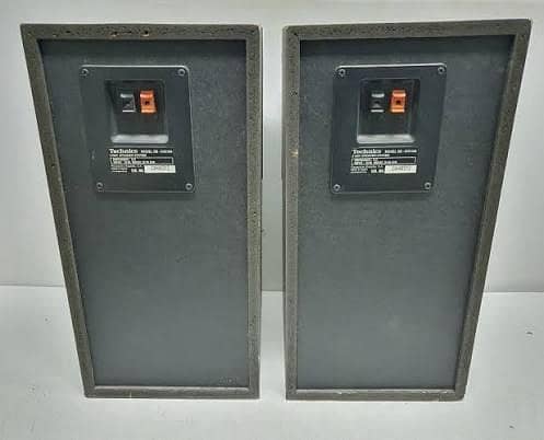 Technics  bookshelf speaker 3