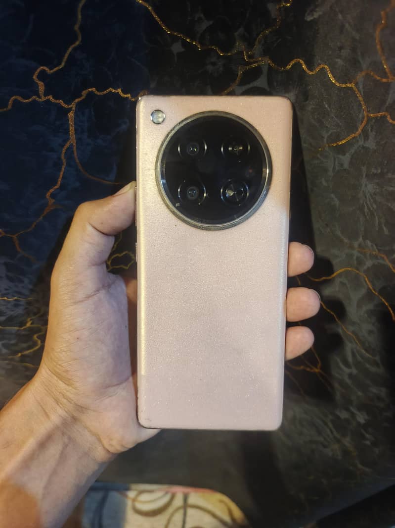 Infinix Zero 40 1