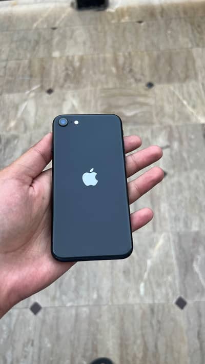 Apple iPhone SE