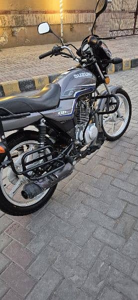 suzuki gd 110s all ok 10/10 condition biomatric on the spot