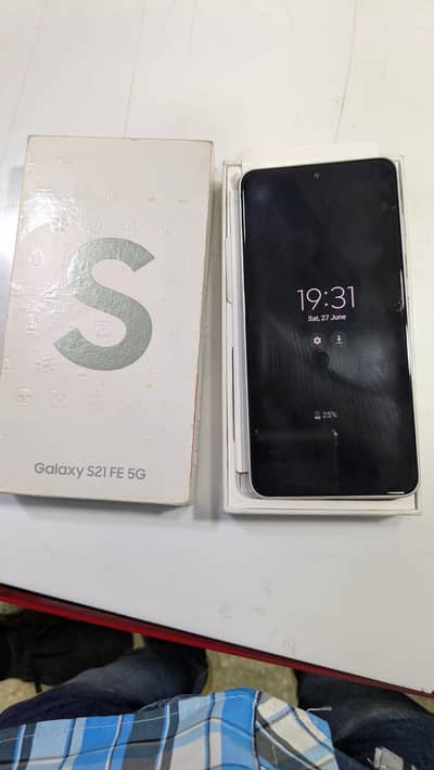 Samsung Mobile S21 FE 8/256
