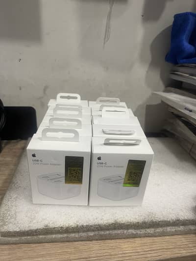 Apple 20W ORG Charger