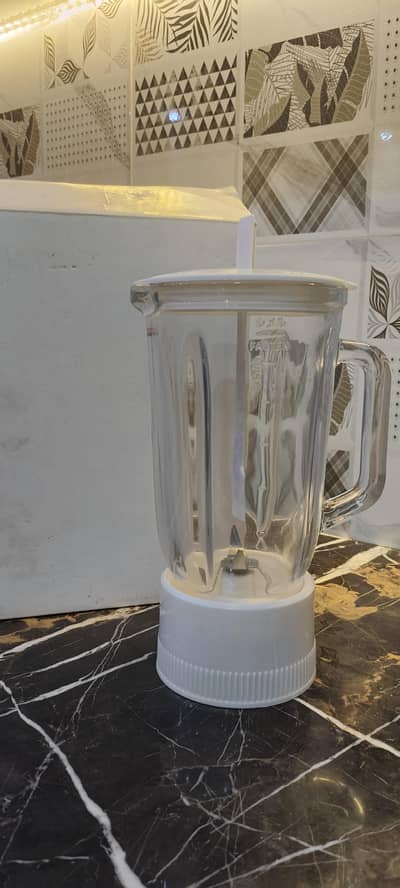 Glass blender