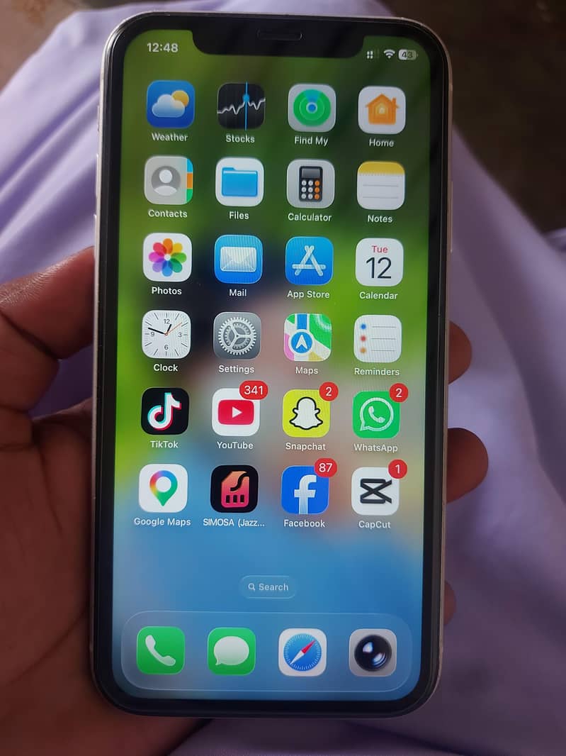 Apple iPhone 11 4