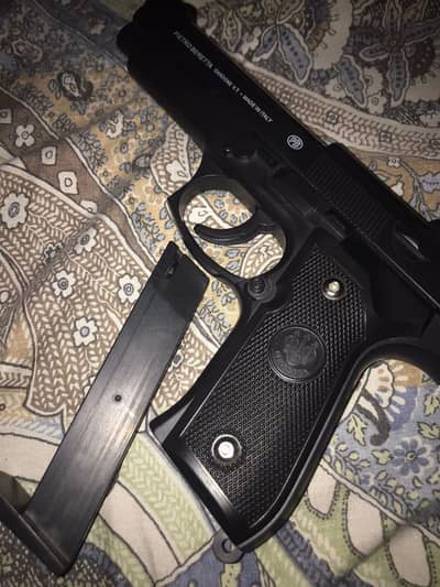Barretta airsoft gun