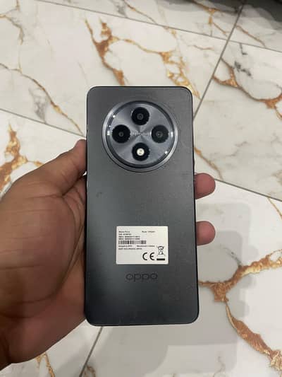 OPPO Reno f12