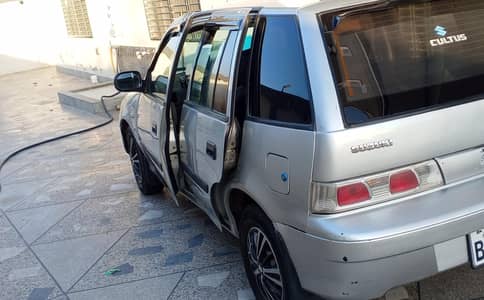 Suzuki Cultus VXR 2001 looks like new car silver colour