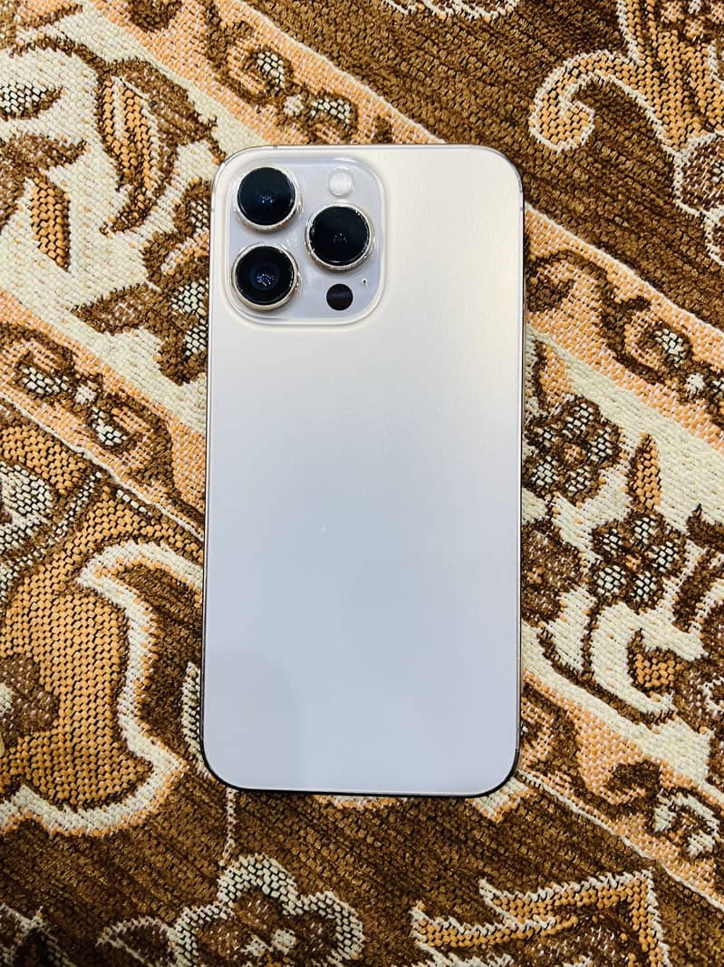 Apple iPhone 13 Pro (jv) 1