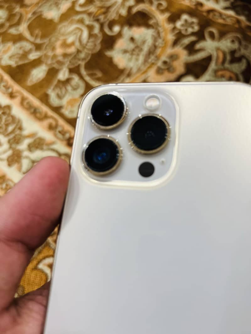 Apple iPhone 13 Pro (jv) 3