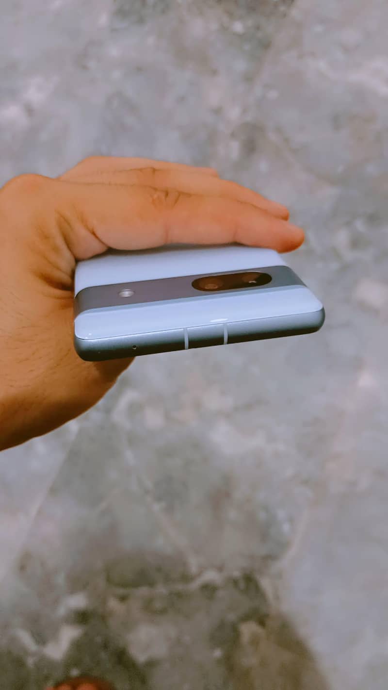 Google Pixel 7a 2