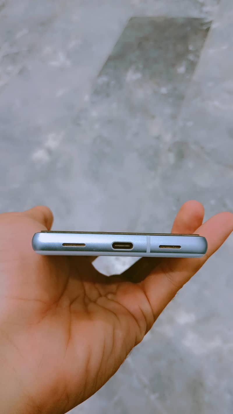 Google Pixel 7a 5