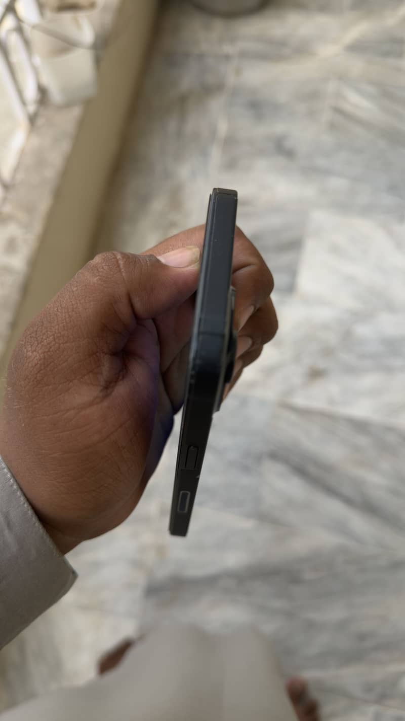 iPhone 14 5
